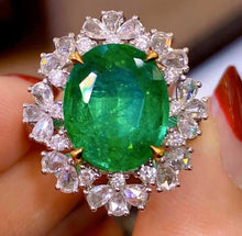 Load image into Gallery viewer, 5.55ct Vivid Green Emerald
