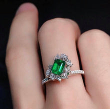 Load image into Gallery viewer, 0.71ct RARE Afghanistan Vivid Green Emerald
