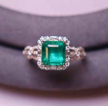 Load image into Gallery viewer, 1.95ct Vivid Green Emerald
