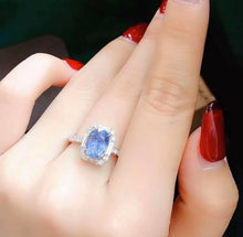 Load image into Gallery viewer, 2.4ct Unheated BURMA Cornflower Blue Sapphire
