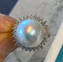 Load image into Gallery viewer, South Sea Pearl, Full round, Excellent Luster, Insignificant Flaw!
