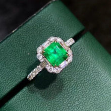 Load image into Gallery viewer, 1.18ct Vivid Green Emerald
