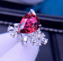 Load image into Gallery viewer, 3.5ct Rubellite

