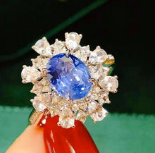 Load image into Gallery viewer, 1.85ct Cornflower Blue Sapphire
