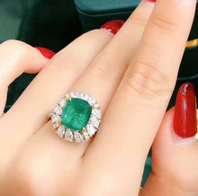 Load image into Gallery viewer, 3.45ct Columbia Vivid Green Emerald
