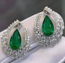 Load image into Gallery viewer, 5.5ct Vivid Green Emerald
