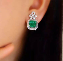 Load image into Gallery viewer, 3.22ct Vivid Green Emerald
