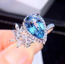 Load image into Gallery viewer, 3.8ct Aquamarine
