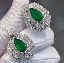 Load image into Gallery viewer, 5.5ct Vivid Green Emerald
