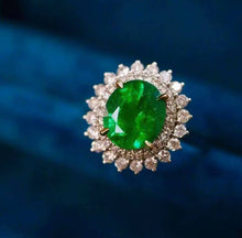 Load image into Gallery viewer, 1.97ct Vivid Green Emerald
