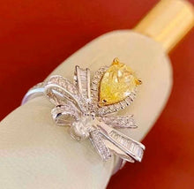 Load image into Gallery viewer, 1ct Yellow Diamond
