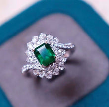 Load image into Gallery viewer, 0.9ct SWAT Insignificant Oil VERDANT Green Emerald
