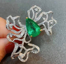 Load image into Gallery viewer, 2.8ct Vivid Green Emerald
