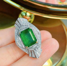 Load image into Gallery viewer, 4.37ct Vivid Green Emerald
