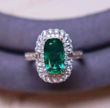 Load image into Gallery viewer, 1.9ct Muzo Green Emerald, Insignificant Oil
