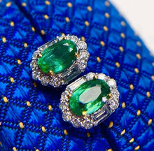 Load image into Gallery viewer, 1.3ct Vivid Green Emerald

