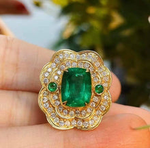 Load image into Gallery viewer, 3.2ct Muzo Green Emerald
