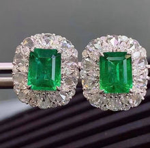 Load image into Gallery viewer, 1.66+1.68ct VERDANT Green Emerald
