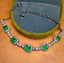 Load image into Gallery viewer, 5.13ct Vivid Green Emerald
