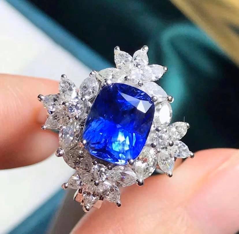 3.06ct Unheated Royal Blue Sapphire