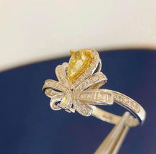 Load image into Gallery viewer, 0.7ct Yellow Diamond
