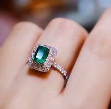 Load image into Gallery viewer, 1.6ct Muzo Green Emerald
