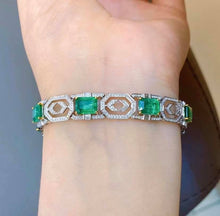 Load image into Gallery viewer, 8.7ct Vivid Green Emerald
