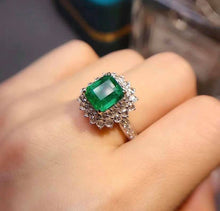 Load image into Gallery viewer, 2.73ct Vivid Green Emerald
