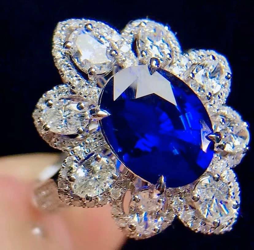 2.7ct Unheated Royal Blue Sapphire