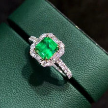 Load image into Gallery viewer, 1.18ct Vivid Green Emerald
