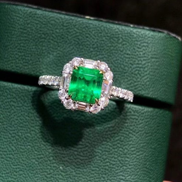 1.18ct Vivid Green Emerald