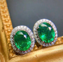 Load image into Gallery viewer, 2.3ct Vivid Green Emerald

