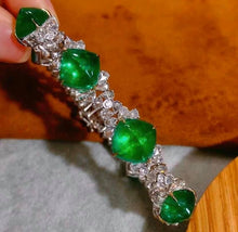 Load image into Gallery viewer, 23.741ct Vivid Green Emerald
