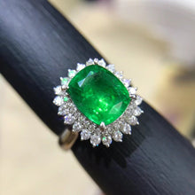 Load image into Gallery viewer, 3.36ct Vivid Green Emerald
