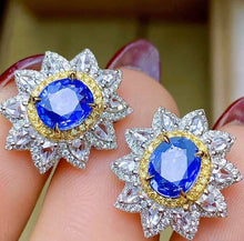 Load image into Gallery viewer, 2ct Cornflower Blue Sapphire
