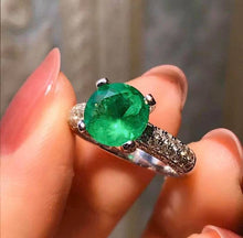 Load image into Gallery viewer, 1.87ct Vivid Green Emerald
