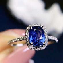 Load image into Gallery viewer, 1.014ct Unheated Cornflower Blue Sapphire
