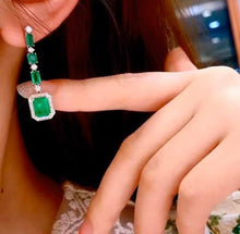 Load image into Gallery viewer, 3.76ct Vivid Green Emerald
