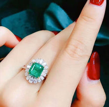 Load image into Gallery viewer, 2.15ct Vivid Green Emerald

