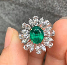 Load image into Gallery viewer, 1.82ct Vivid Green Emerald
