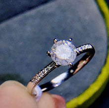 Load image into Gallery viewer, 0.8ct SALT &amp; PEPPER Diamond
