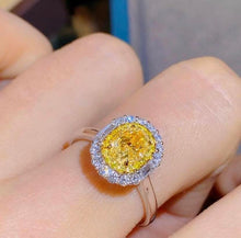 Load image into Gallery viewer, 1.015ct Yellow Diamond
