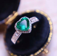 Load image into Gallery viewer, 1.3ct Heart Vivid Green Emerald
