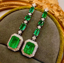 Load image into Gallery viewer, 3.76ct Vivid Green Emerald
