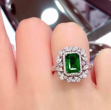 Load image into Gallery viewer, 2.27ct Vivid Green Emerald

