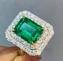 Load image into Gallery viewer, 3.92ct Vivid Green Emerald
