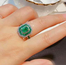 Load image into Gallery viewer, 1.4ct Vivid Green Emerald
