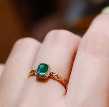 Load image into Gallery viewer, 0.58ct Columbia Green Emerald
