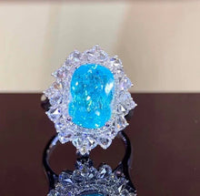 Load image into Gallery viewer, 5.5ct Neon Blue Paraiba
