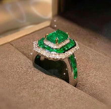 Load image into Gallery viewer, 1.4ct Vivid Green Emerald
